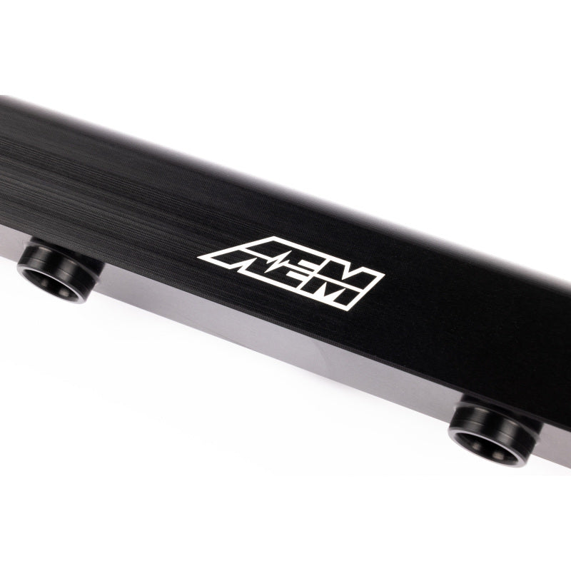 AEM 03-06 Evo 8 & 9 Black Fuel Rail — Photo - Close Up