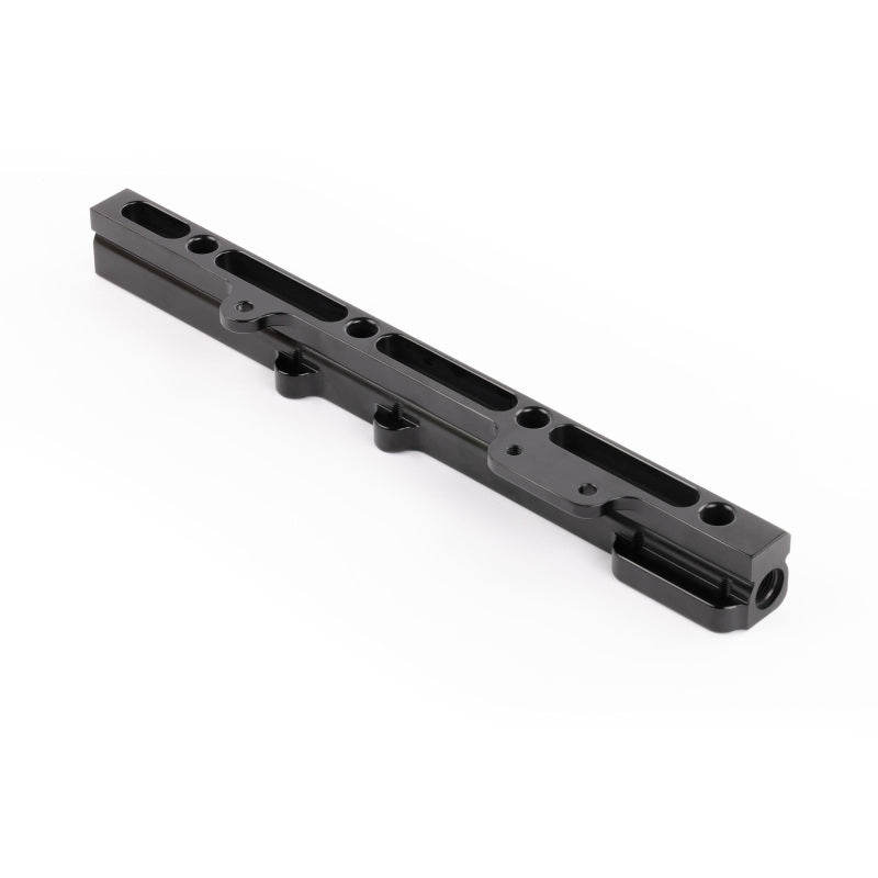 AEM 96-00 Civic CX/DX/LX/EX & 96-97 Del Sol S/Si Black Fuel Rail — Photo - out of package