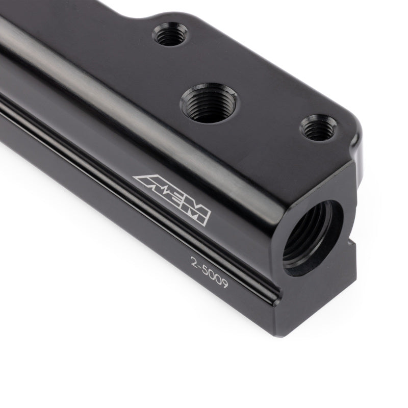 AEM 96-00 Civic CX/DX/LX/EX & 96-97 Del Sol S/Si Black Fuel Rail — Photo - out of package