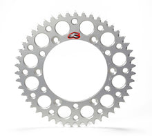 Load image into Gallery viewer, Renthal 2023 Yamaha WR 250F-450F / 01-07 WR250 Rear Grooved Sprocket - Silver 520-52P Teeth