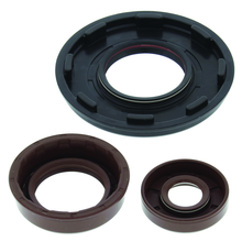 Load image into Gallery viewer, QuadBoss 05-09 Polaris Ranger 700 4x4 Oil Seal Set