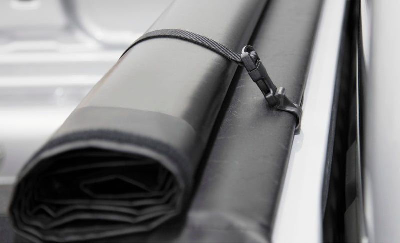 Access Lorado 2022+ Nissan Frontier 6ft Bed LORADO Roll-Up Cover — User 4