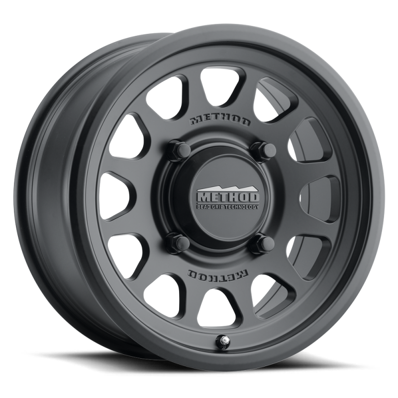 Method MR414 Bead Grip 15x10 / 6+4/25mm Offset / 5x4.5 / 76mm CB Matte Black Wheel