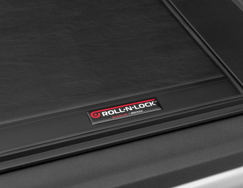 Roll-N-Lock 2020 Jeep Gladiator 5ft bed M-Series Retractable Tonneau Cover