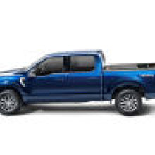 Load image into Gallery viewer, Retrax 15-18 F-150 Super Crew &amp; Super Cab 5.5ft Bed RetraxPRO XR